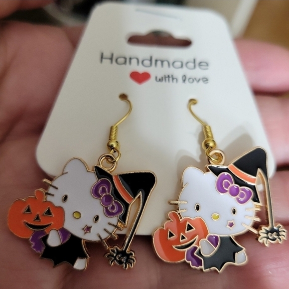 Hello Kitty Halloween Earrings Hypoallergenic Pumpkin Cute Enamel Adorable Cat - Picture 1 of 1